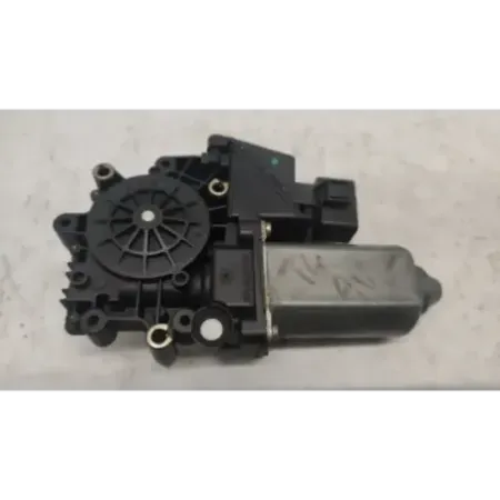 Moteur leve-glace avant gauche audi a4 8d b5