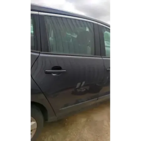 Porte arriere droite peugeot 3008 1