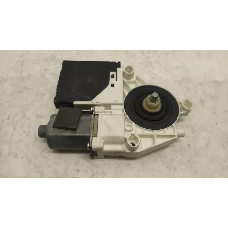 Moteur leve-glace avant droit audi a3 8p