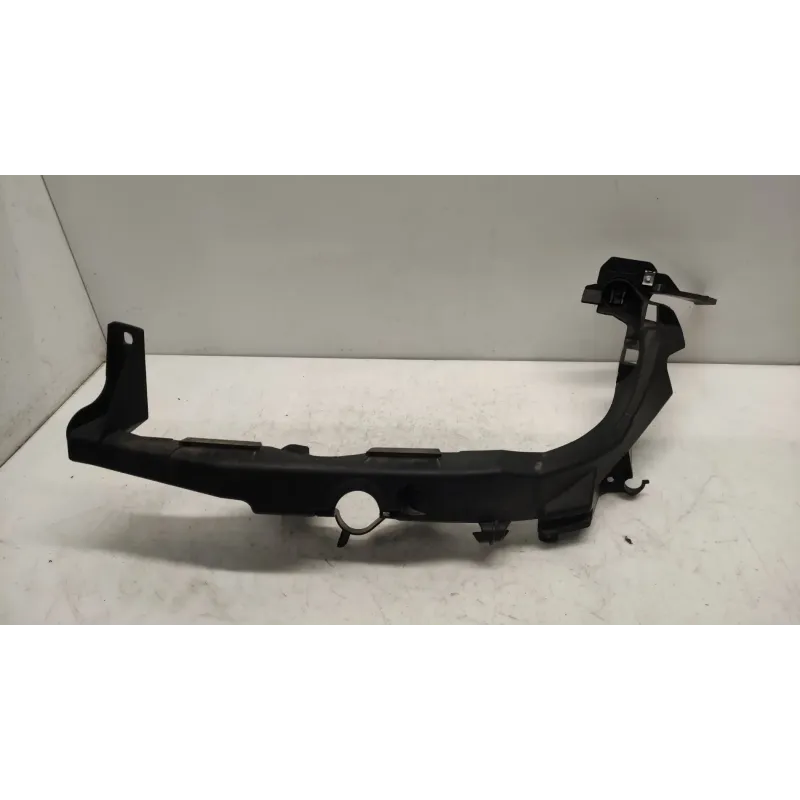 Support phare gauche bmw serie 3 e90/e91