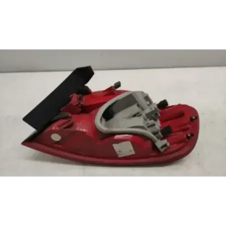 Feu arriere gauche audi a4 8k