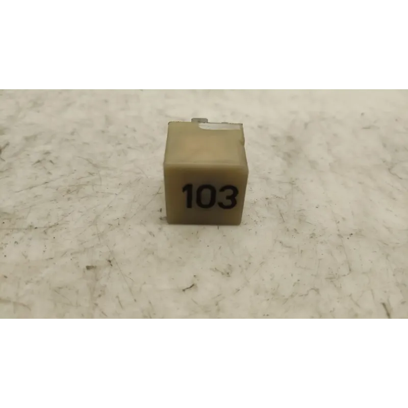 Relais volkswagen golf 4