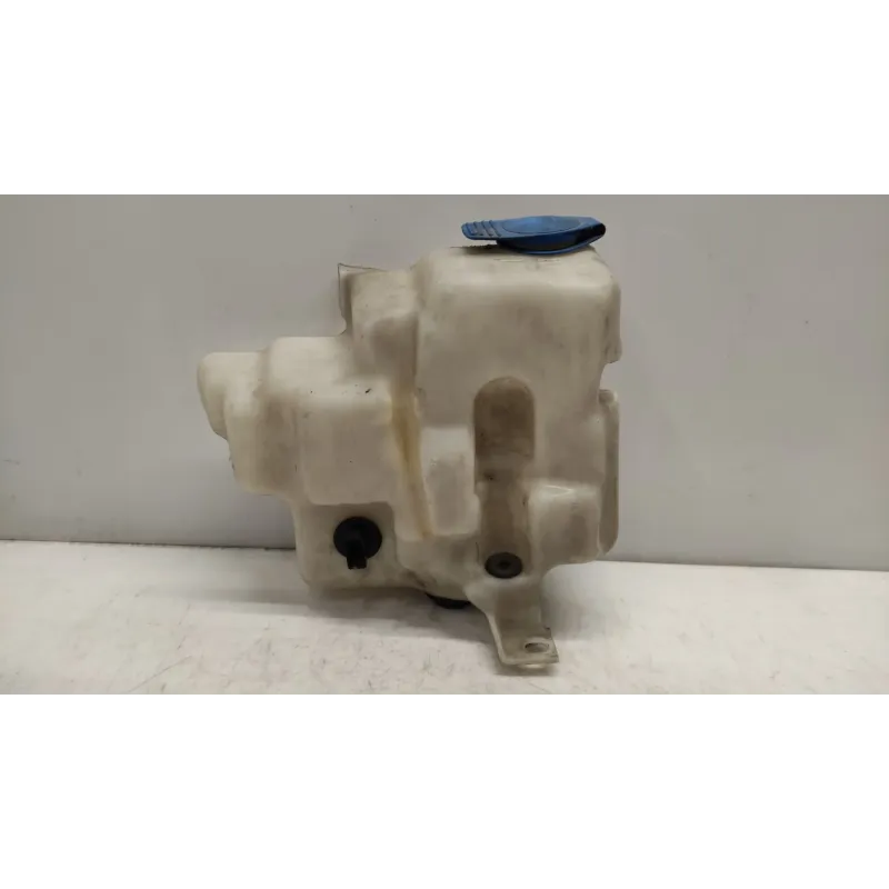 Reservoir lave-glace avant volkswagen golf 4 iv