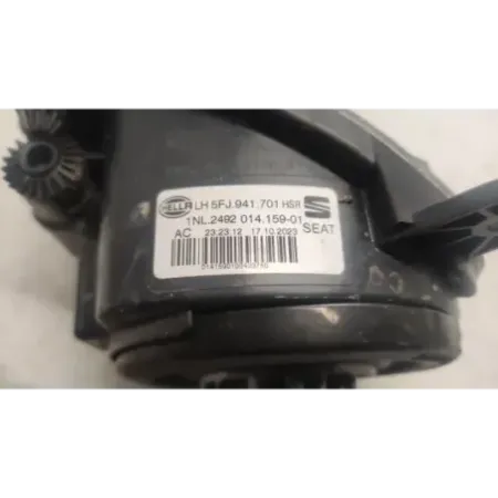 Phare anti-brouillard gauche volkswagen polo aw