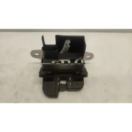 Serrure coffre arriere seat ibiza 5
