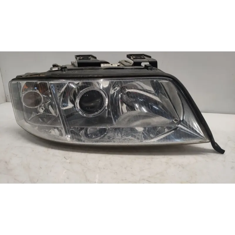 Phare droit audi a6 4b