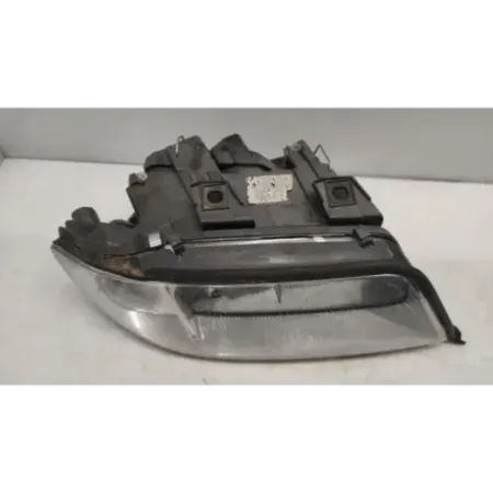 Phare droit audi a6 4b