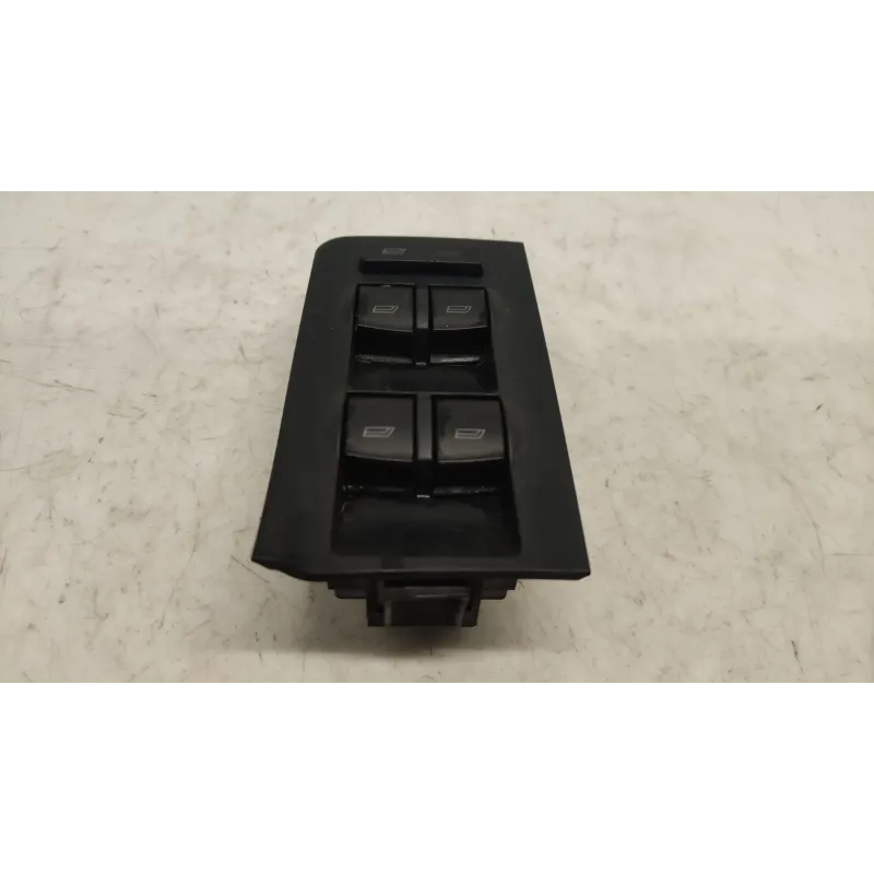 Commande leve-glace porte avant gauche audi a6 4b