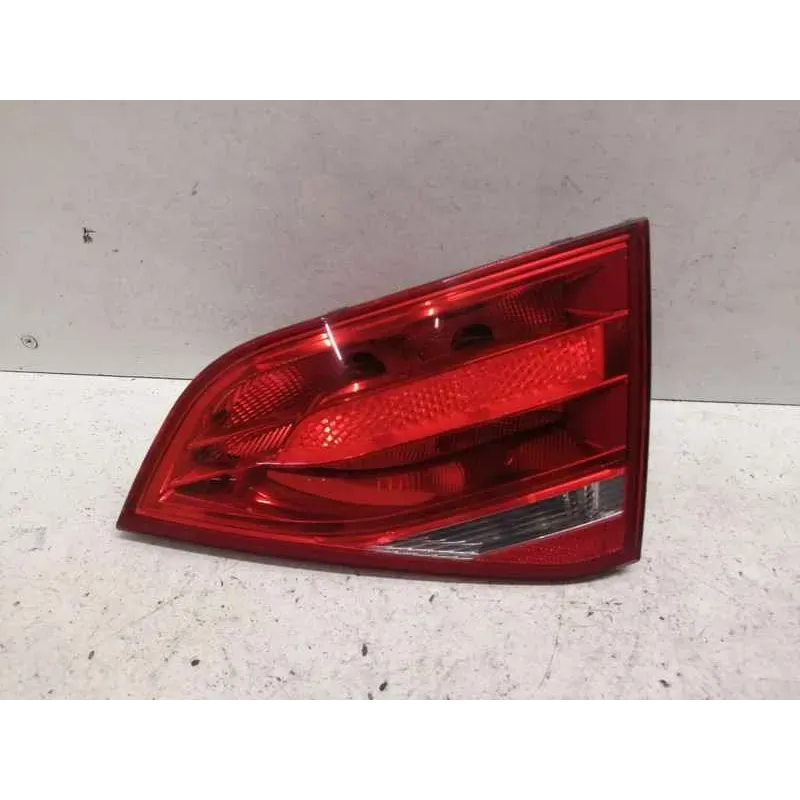 Feu arriere interieur droit audi a4 8k b8