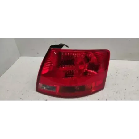 Feu arriere droit audi a4 8e b6/b7