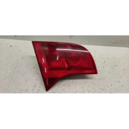 Feu arriere interieur gauche audi a4 8e b6/b7