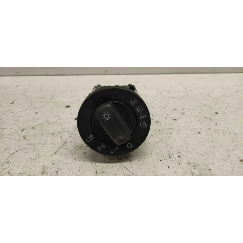 Commande eclairage audi a4 8e b6/b7