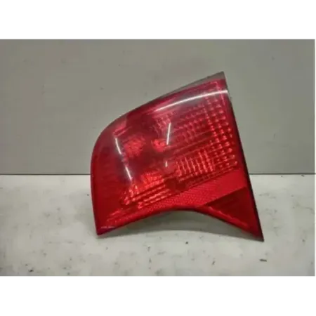 Feu arriere interieur droit audi a4 8e b6/b7