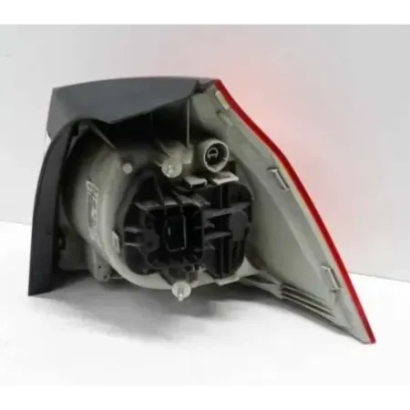 Feu arriere gauche volkswagen golf 5 v