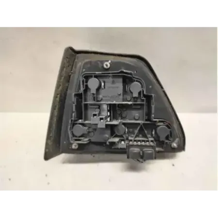 Feu arriere droit volkswagen golf 2 ii