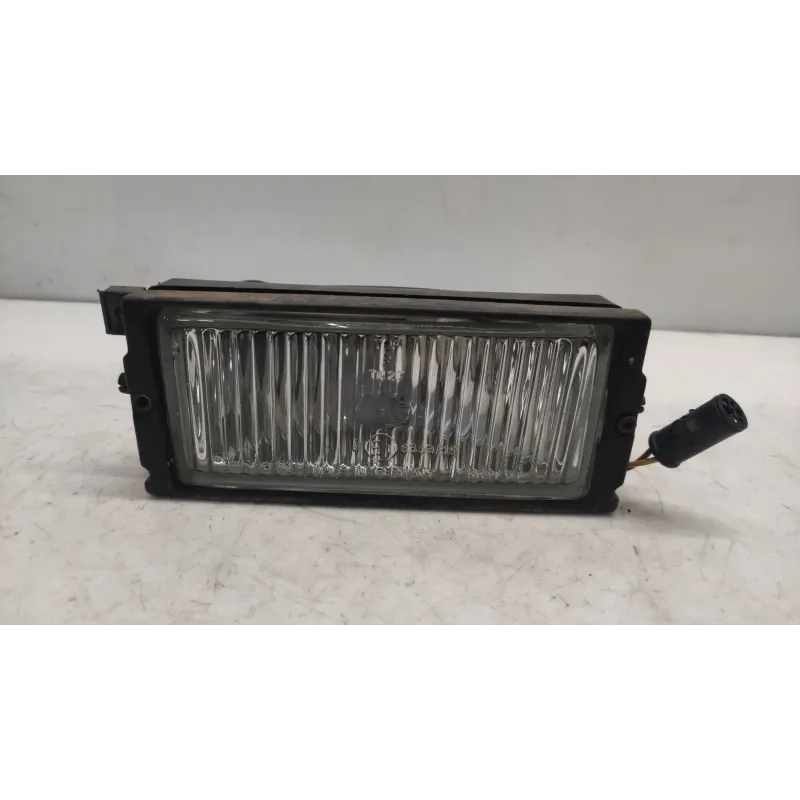 Phare anti-brouillard droit bmw serie 3 e30