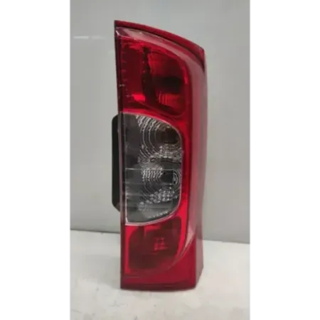 Feu arriere droit peugeot bipper