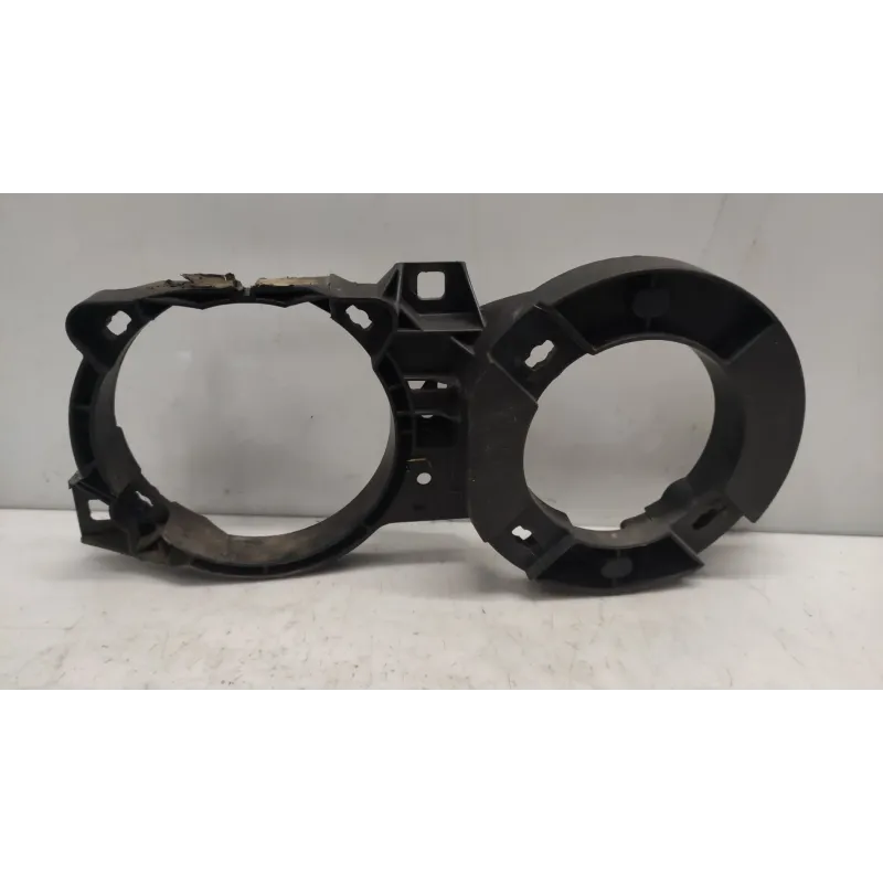 Support phare  droit bmw serie 3 e30