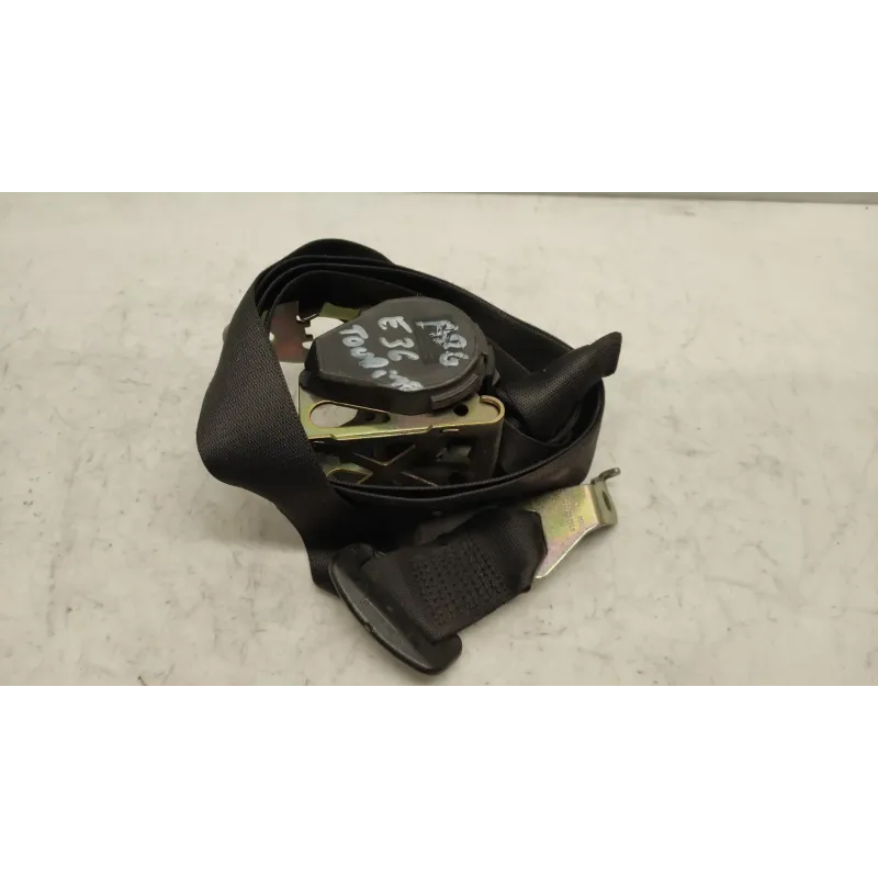 Ceinture arriere gauche bmw serie 3 e36