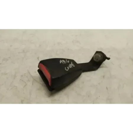 Ancrage ceinture arriere gauche bmw serie 3 e36