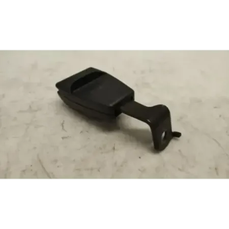 Ancrage ceinture arriere gauche bmw serie 3 e36