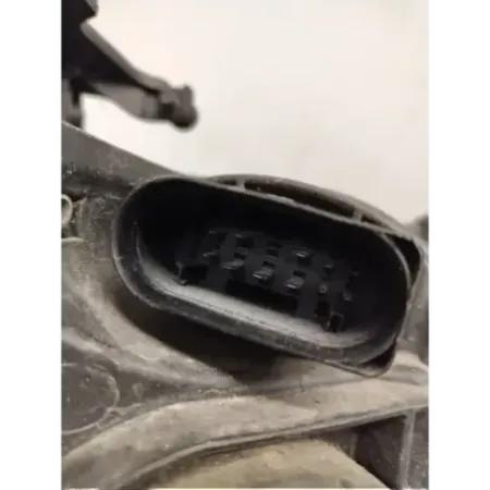 Phare droit audi a4 8k b8