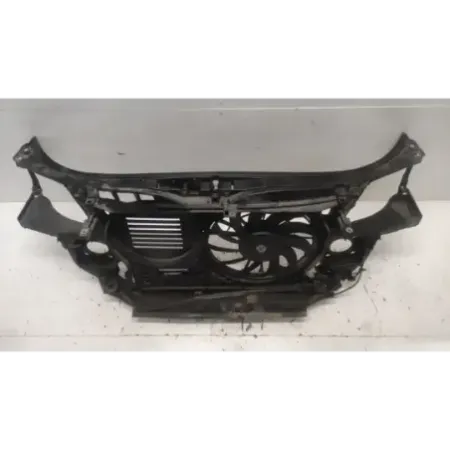 Armature avant audi a4 8h