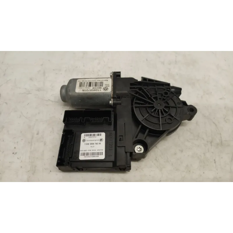 Moteur leve-glace avant gauche volkswagen touran 1t