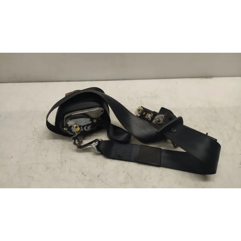 Ceinture avant gauche audi a3 8l