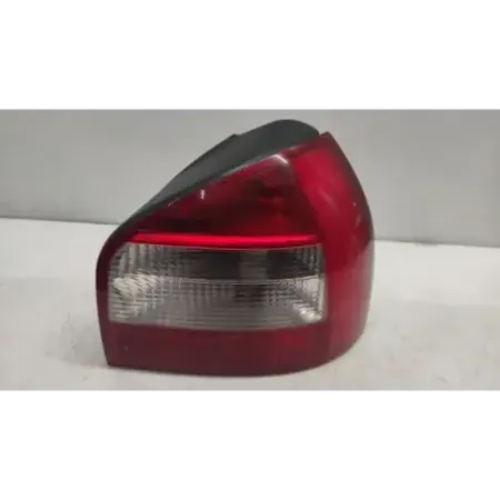 Feu arriere droit audi a3 8l