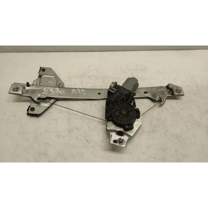 Mecanisme + moteur de leve-glace arriere droite citroen c3 2