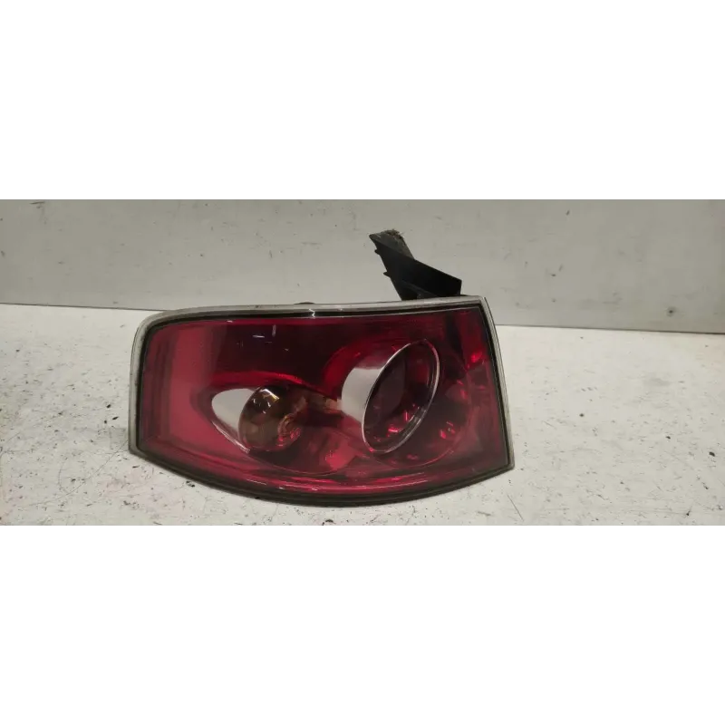 Feu arriere gauche seat ibiza iii 6l