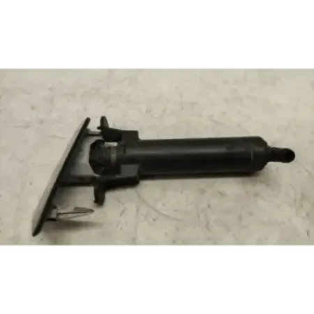 Gicleur lave-phare avant gauche audi a3 8v