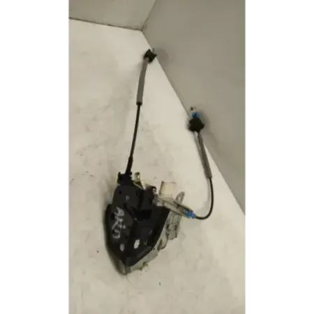 Serrure porte arriere droite audi a3 8v