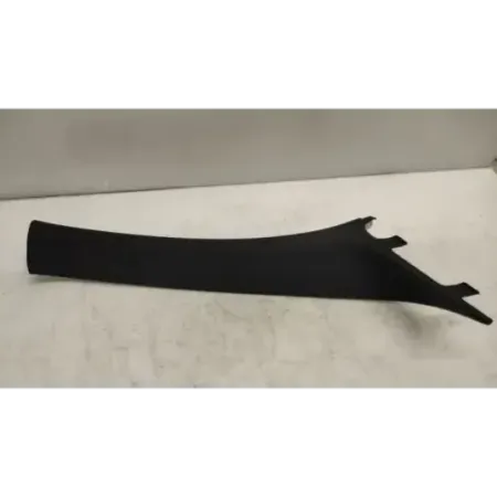 Montant de pare brise avant droit bmw serie 1 f20/f21