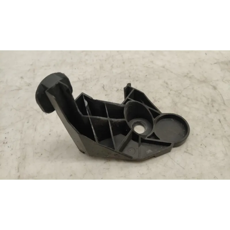 Support droit pare-choc avant bmw serie 3 e46