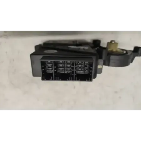 Moteur leve-glace avant gauche volkswagen polo 9n iv