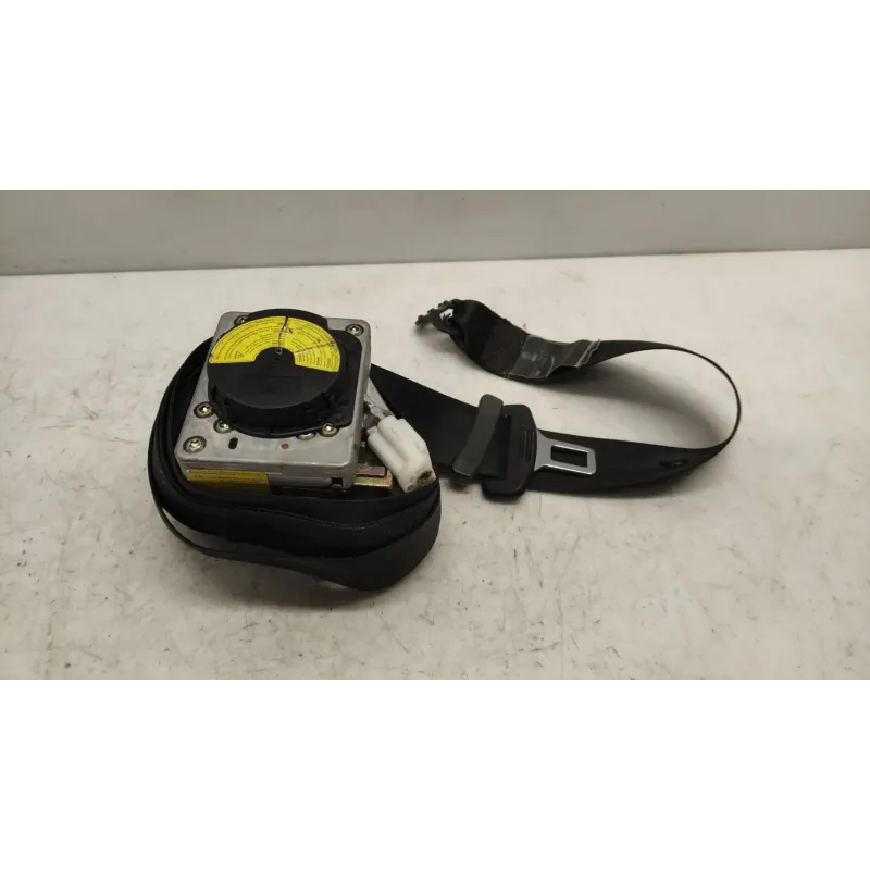 Ceinture arriere gauche volkswagen passat 3b b5