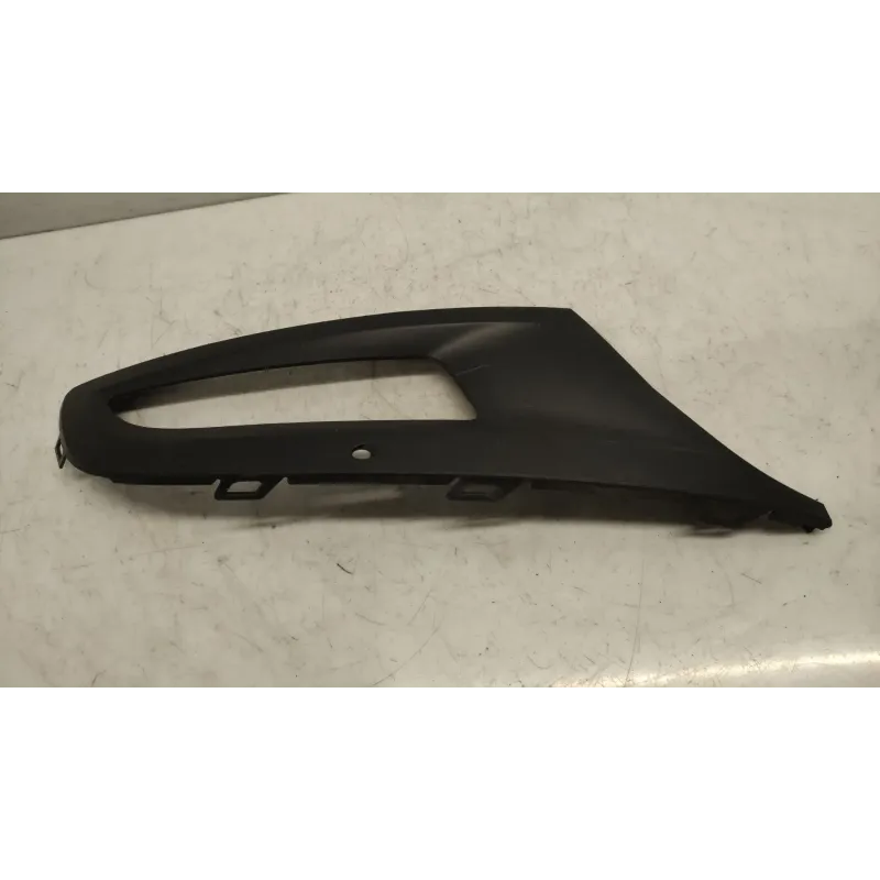 Grille de pare choc avant droit volkswagen polo 6r/6c v