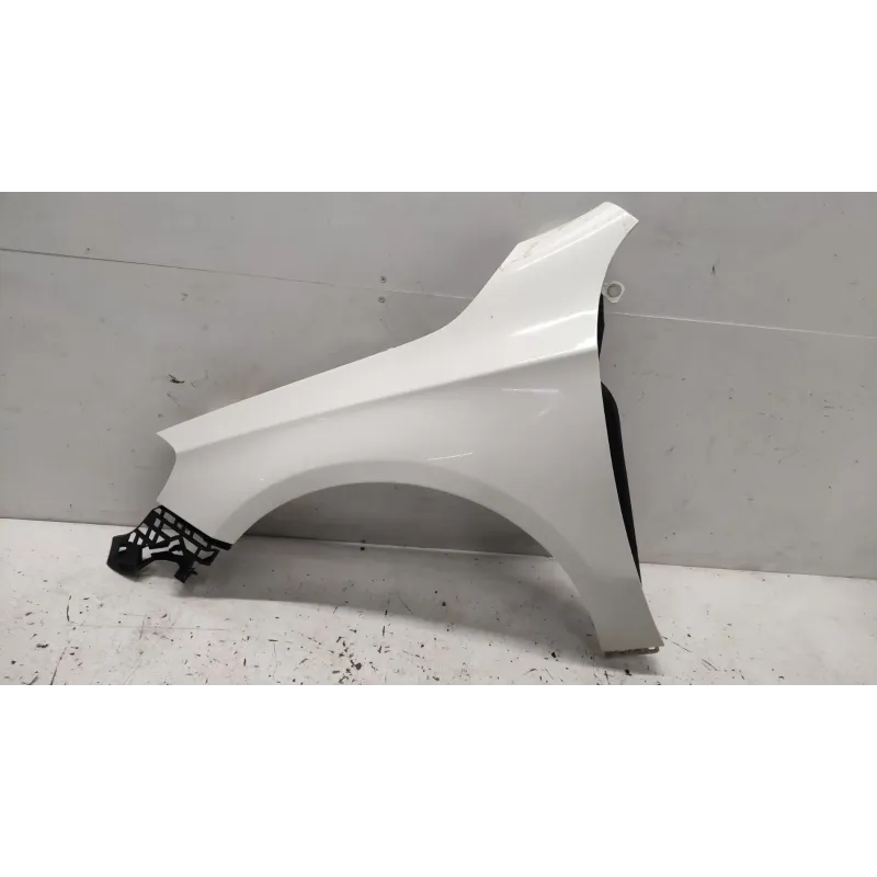 Aile avant gauche mercedes classe a