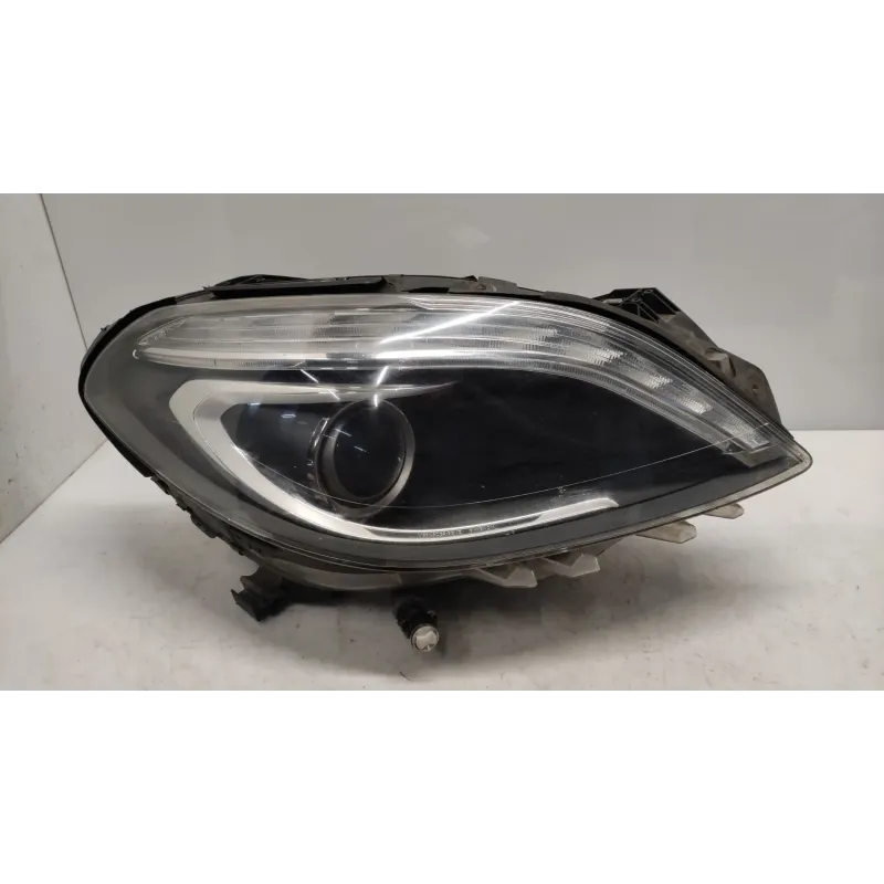 Phare droit mercedes classe