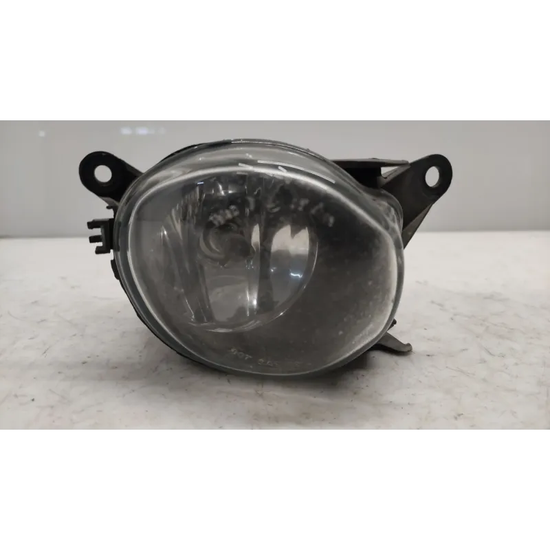 Phare anti-brouillard droit audi a4 8d b5