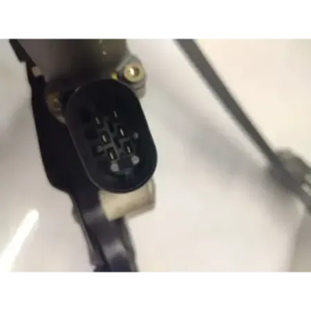 Mecanisme + moteur de leve-glace avant gauche bmw serie 5 e60/e61