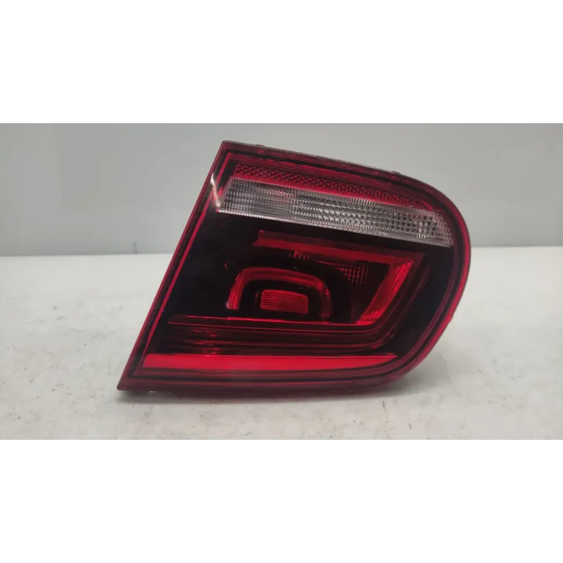 Feu arriere interieur droit volkswagen eos