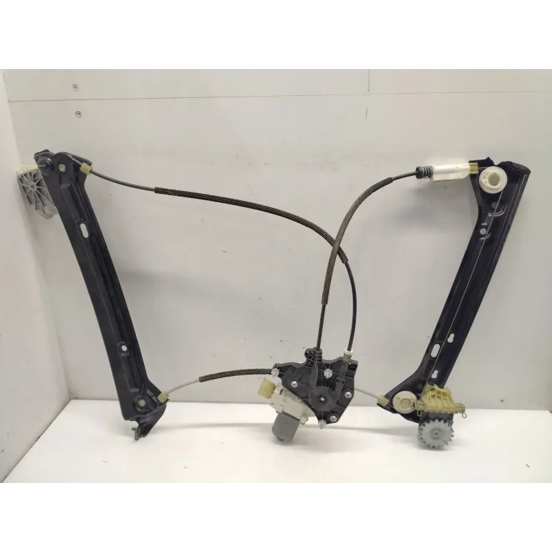 Mecanisme + moteur de leve-glace avant gauche bmw serie 1 f20/f21