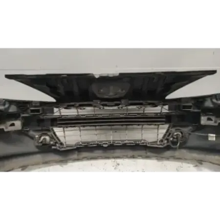 Pare-choc avant peugeot 207