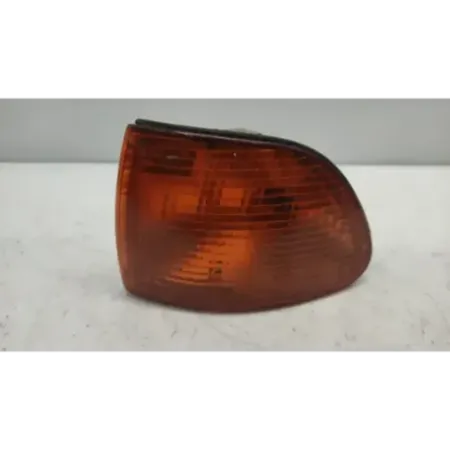Clignotant avant gauche bmw serie 7 e38