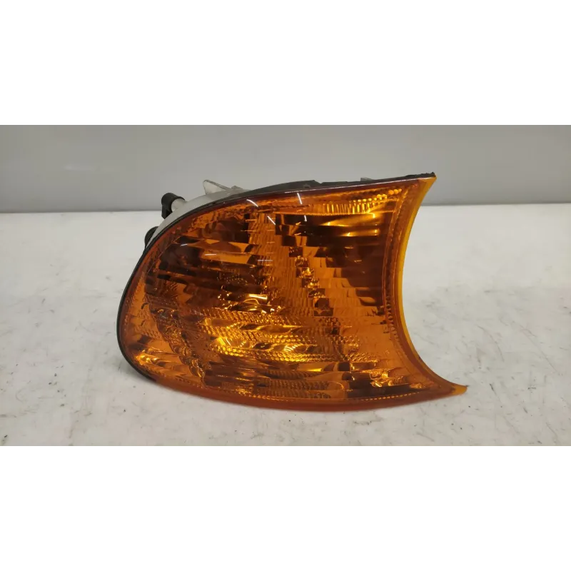 Clignotant avant droit bmw serie 3 e46