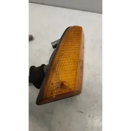 Clignotant avant droit bmw serie 3 e21