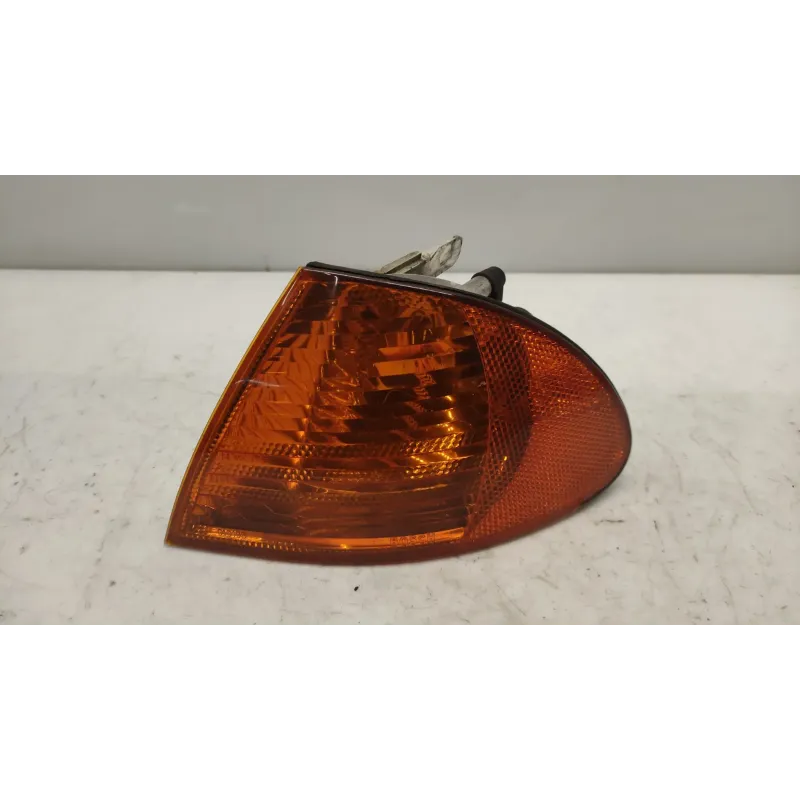 Clignotant avant gauche bmw serie 3 e46